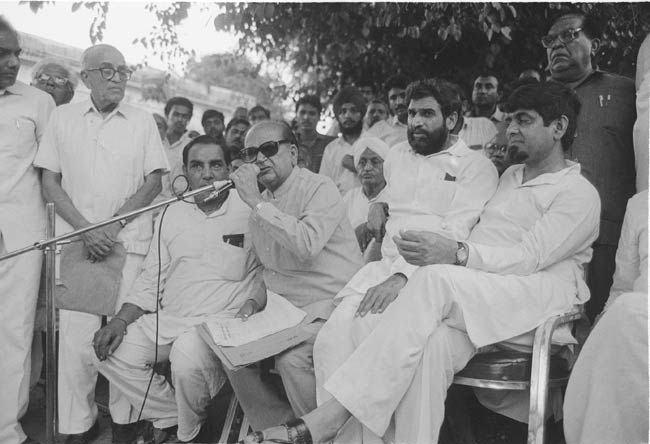 एचकेएल भगत,जगदीश टाइटलर और सज्जन कुमार. 