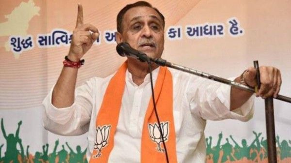 गुजरात के मुख्यमंत्री विजय रूपाणी. फाइल फोटो.