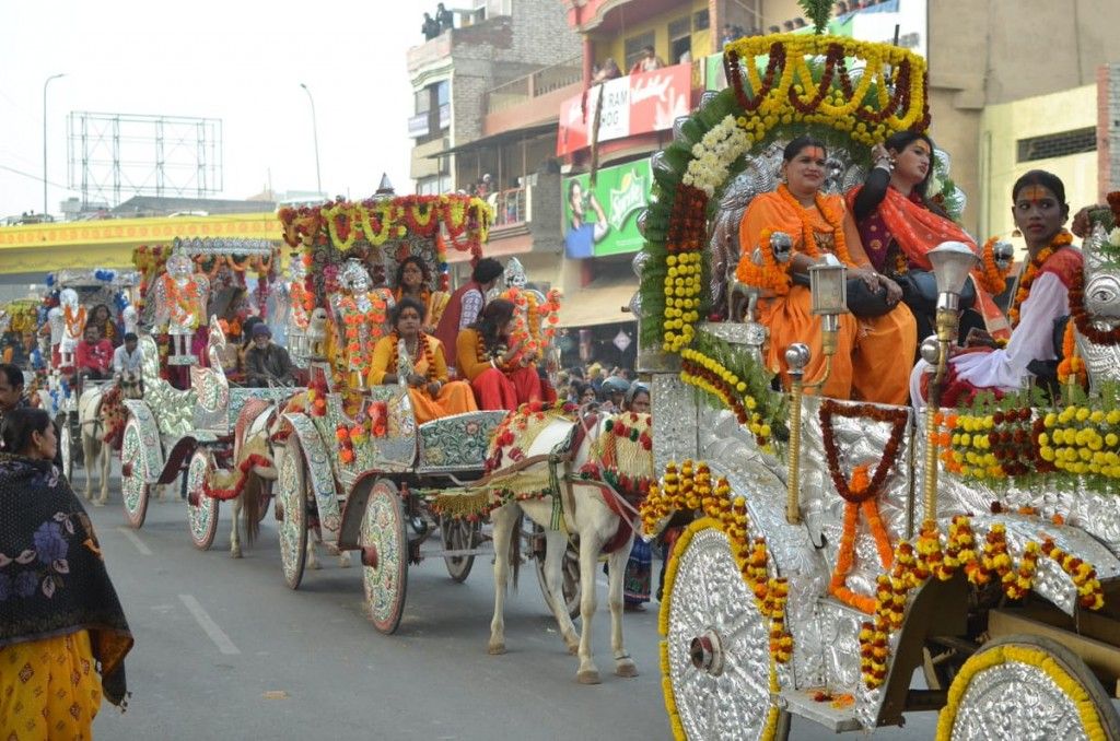 किन्नर अखाड़ा - साभार यूपी टूरिज़्म फेसबुक पेज
