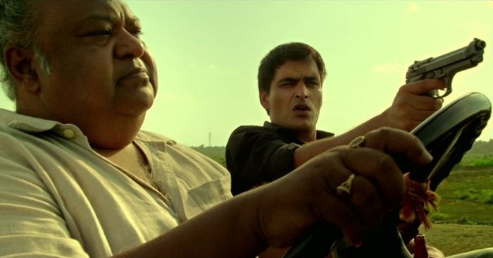 सौमित्र रानाडे की कॉन्सेप्चुअल रीमेक के एक सीन में सौरभ शुक्ला और मानव कौल.