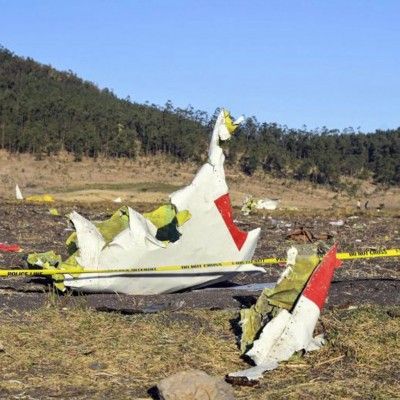 प्लेन एक फार्म हाउस के पास क्रैश हुआ था. आस-पास रहने वाले लोगों ने कहा कि ऐसी डरावनी आवाज़ पहली बार सुनी थी.