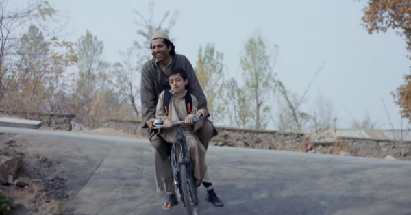 अब्बू रहमत के साथ हामिद.
