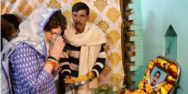 प्रियंका गांधी वाराणसी से चुनाव लड़ने को तैयार है.
