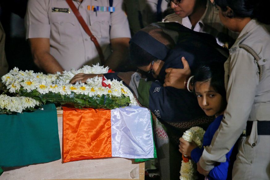 मिता संत्रा, शहीद बबलू संत्रा की पत्नी