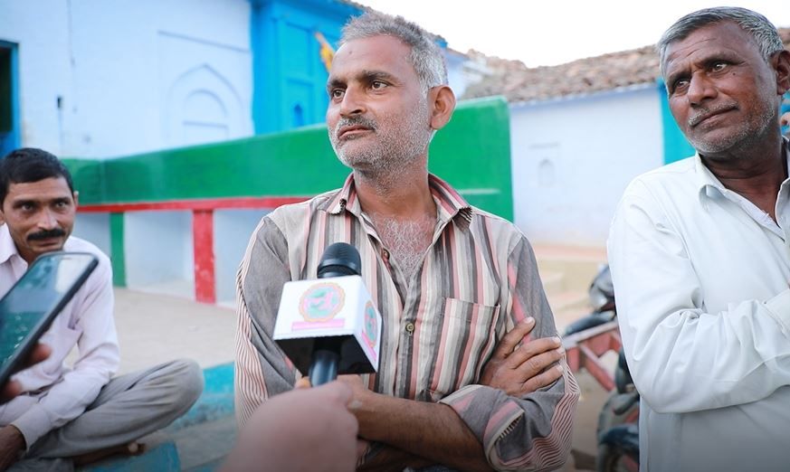 सरकारी आंकड़ो के हिसाब से रमेश कुमार के परिवार में चार शौचालय बनवाए जा चुके हैं. लेकिन कमाल की बात यह है कि रमेश कुमार को इसके बारे में कुछ पता नहीं है.