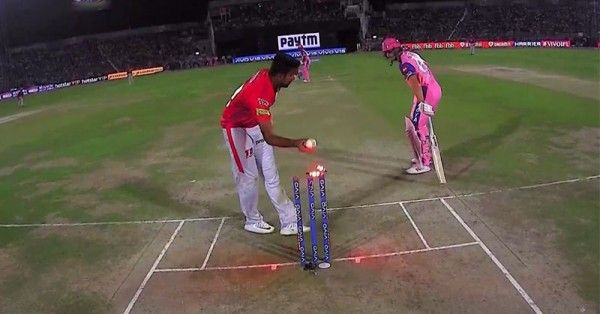 IPL की शुरुआत में ही बवाल हो गया है.