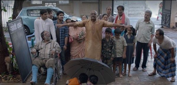 मुंबई की चाळ में भारतीय मध्यमवर्ग का सार देखा जा सकता है.