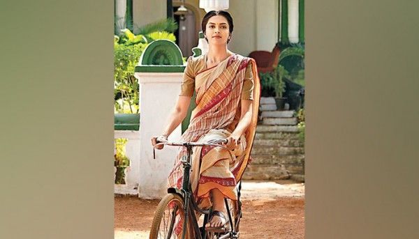 'खेलें हम जी जान से' फिल्म में दीपिका. फिल्म की सेटिंग 1930 का चटगांव है.