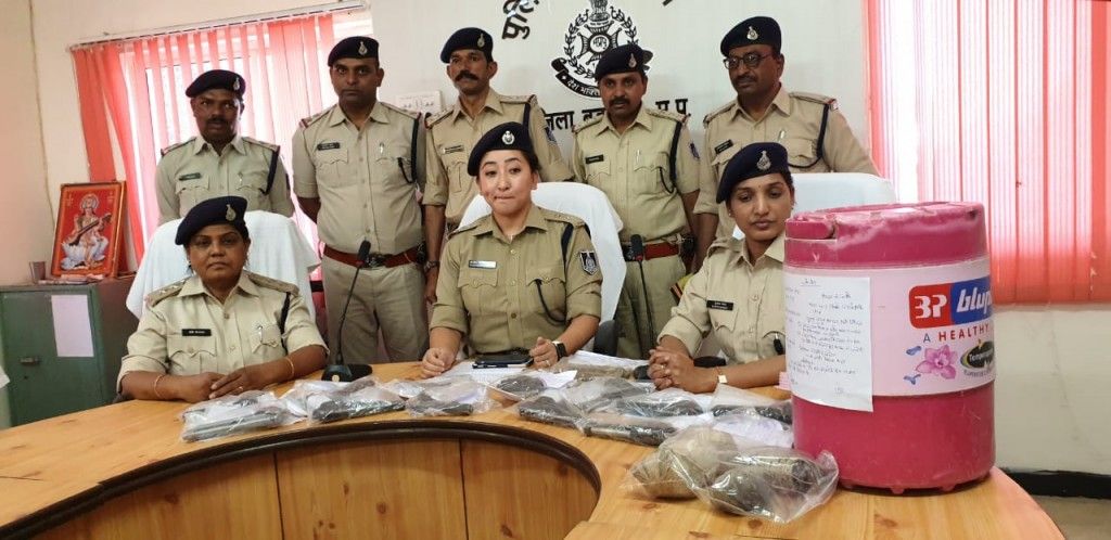 न जी ये युद्ध लड़ने जा रही सेना का साजो सामान नहीं है.