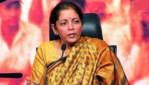 देशहित और देश की सुरक्षा के जिस नैरेटिव को बीजेपी ने ऐन चुनाव के समय बिल्ड किया है. उसमें निर्मला सीतारमण अहम हैं.