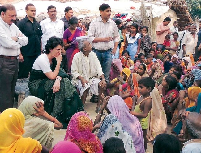 प्रियंका गांधी वाड्रा से रायबरेली में लोगों ने चुनाव लड़ने के लिए पूछा था. तब उन्होंने कहा था कि बनारस से चुनाव लड़ूं क्या?