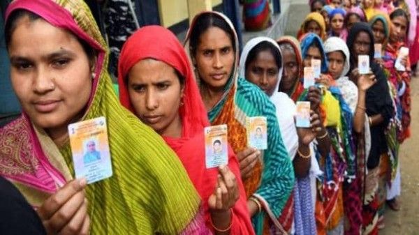 गांव का प्रधान बनने के लिए चुनाव जीतना जरूरी है. (वोटिंग की सांकेतिक तस्वीर)