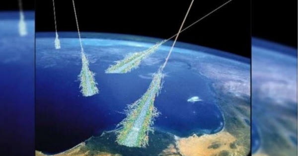 धरती के चुंबकीय क्षेत्र से टकराती हुईं कॉस्मिक किरणें. (प्रतीकात्मक फोटो, क्रेडिट-स्पेस डॉट कॉम)