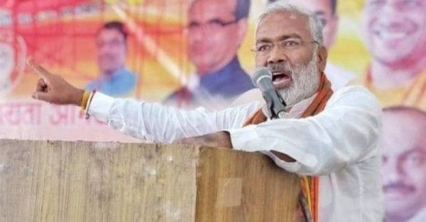 स्वतंत्र देव सिंह.