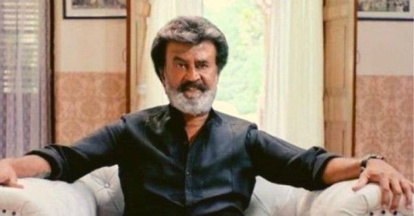 रजनीकांत के फैंस उन्हें 'भगवान' की तरह पूजते हैं.