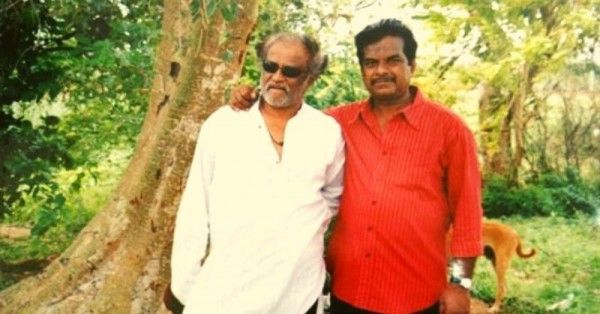 अपने दोस्त राजबहादुर के साथ अभिनेता रजनीकांत 