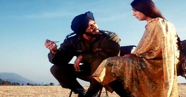 सन्नी देओल फिल्म में उनकी पत्नी बनी तब्बू को अपनी शपथ की याद दिलाते हुए.