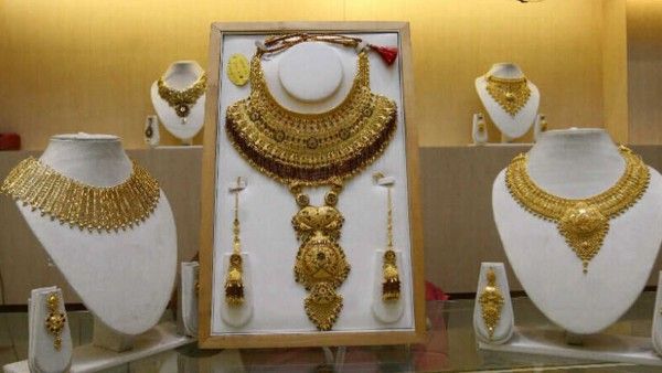 नॉर्थ इंडिया में लोग बड़ी मजबूरी में ही सोना गिरवी रखकर लोन लेते हैं. (सांकेतिक फोटो)