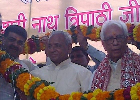 कल्याण सिंह और केशरीनाथ त्रिपाठी के साथ उदयभान करवरिया. (फोटो- सोशल मीडिया)