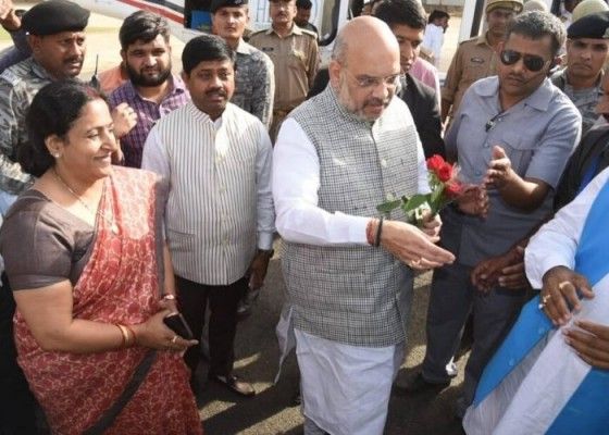 करवरिया परिवार की सियासी विरासत बढ़ाने की जिम्मेदारी अब नीलम करवरिया पर है. उनका कहना है कि फिलहाल परिवार से सक्रिय राजनीति में वही रहेंगी. 