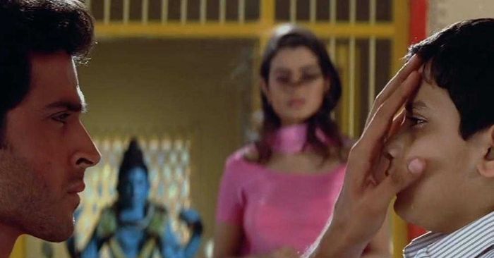 जी हम ऊपर इसी हाथ फेरने वाले जेस्चर की बात कर रहे थे.