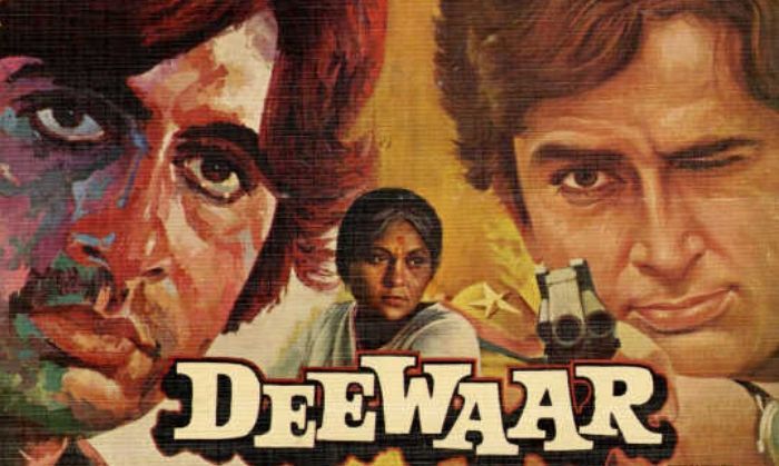 अभी-अभी तो दीवार में अमिताभ का कैरेक्टर मरते हुए दिखाया गया था. कहीं इस मूवी में यही दांव तो उल्टा नहीं पड़ चुका था?