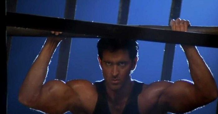 ऋतिक के किलर बाइसेप्स दिख रहे हैं!