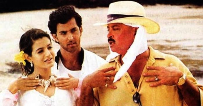 एक सीन की शूटिंग से पहले ऋतिक और अमीषा को ब्रीफ देते डायरेक्टर राकेश रौशन.