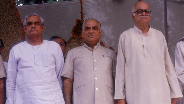 Madan Lal Khurana With Atal Adwani