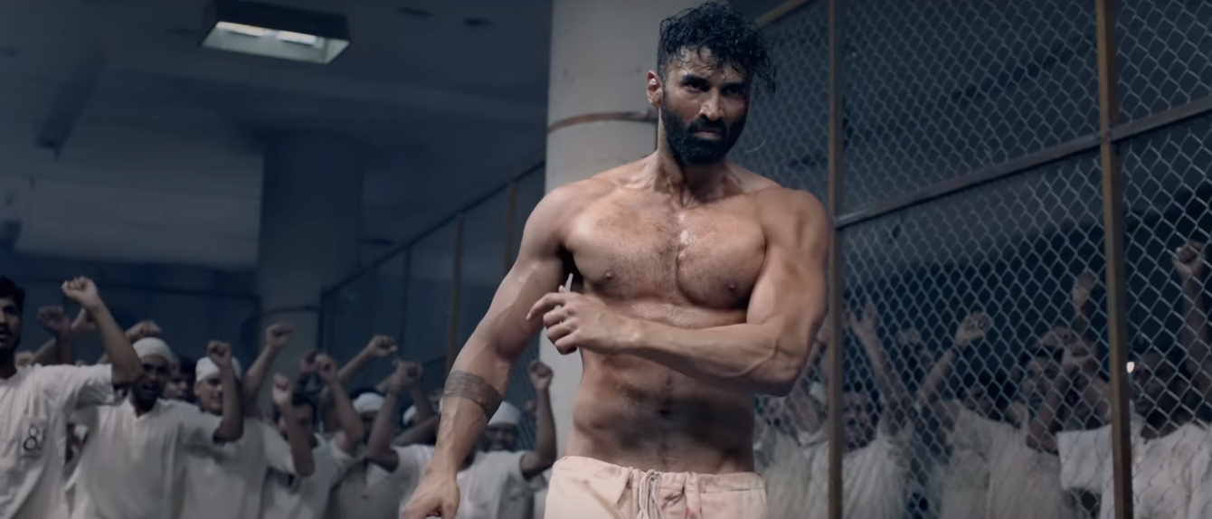 करियर में पहली बार आदित्य रॉय कपूर फुल फ्लेज्ड एक्शन फिल्म में नज़र आने वाले हैं. और बॉडी देख रहे हैं. 