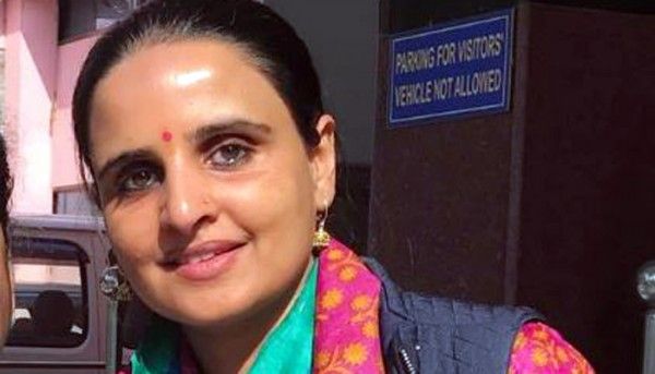 Priyanka Fb 700