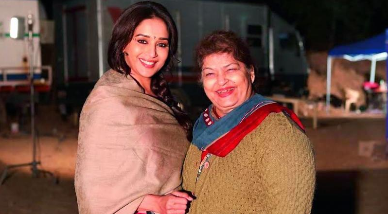 सरोज खान ने आखिरी बार फिल्म 'कलंक' के गाने 'तबाह हो गए' की कोरियोग्राफी की थी. इससे पहले वो माधुरी के लिए धक धक करने लगा, डोला रे डोला और एक, दो, तीन जैसे सुपरहिट गानों की कोरियोग्राफी कर चुकी&nbsp;हैं.
