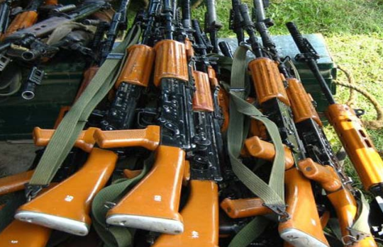 रायफ़लों के साथ सबसे बुनियादी ज़रुरत होती है दूर तक मार. यही INSAS के साथ नहीं थी.