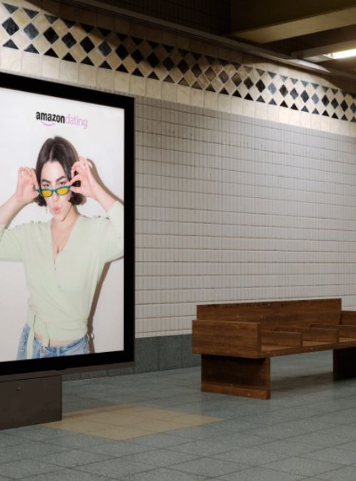 जब अमेरिका में लोगों ने इसके बैनर पोस्टर देखे तो सबका दिमाग़ हिल गया 