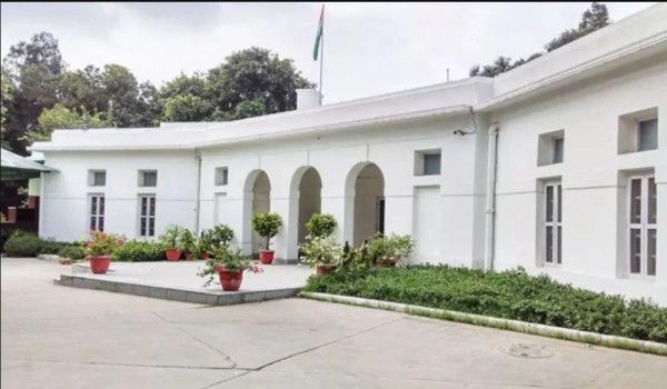 10 जनपथ का बंगला. तस्वीर- PTI