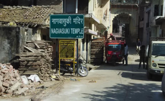 इलाहाबाद के दारागंज में जब शाम आती है तो बाक़ी जगहों से छुट्टी लेकर आती है. बकैतों और बकैतियों का धन्य धाम है दारागंज 