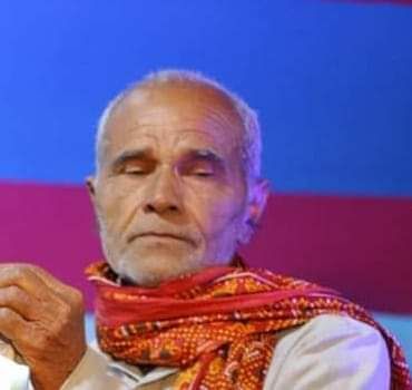 घनश्याम शुक्ल कहते हैं कि उनकी प्राथमिकता क्वारंटीन किए गए लोगों की मदद करना है इसलिए मैंने ये बात ज़्यादा नहीं बताई. फोटो: संजय सिंह घनश्याम शुक्ल कहते हैं कि उनकी प्राथमिकता क्वारंटीन किए गए लोगों की मदद करना है इसलिए मैंने ये बात ज़्यादा नहीं बताई. फोटो: संजय सिंह