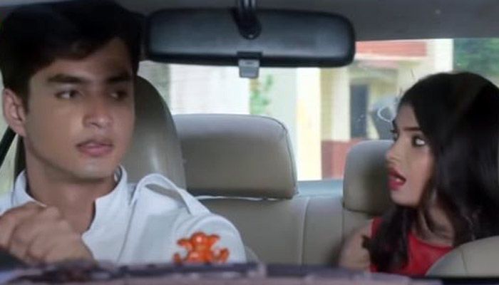 यूट्यूब पर 'नौकर से प्यार' के टाइटल से मौजूद वीडियो में मालकिन और ड्राइवर के बीच संबंध दिखाए गए हैं.