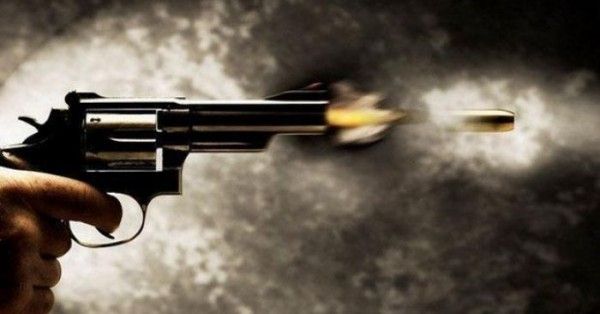 पुलिस के मुताबिक गोलीबारी के पीछे पुरानी रंजिश का मामला है. (प्रतीकात्मक फोटो) Shooting