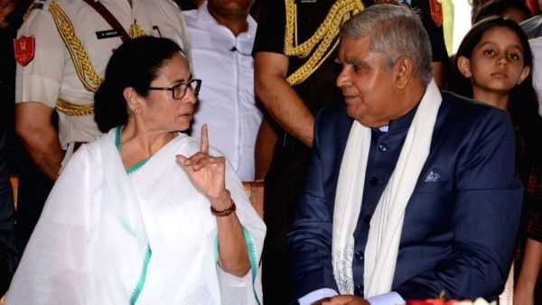 ममता बनर्जी और जगदीप धनखड़.