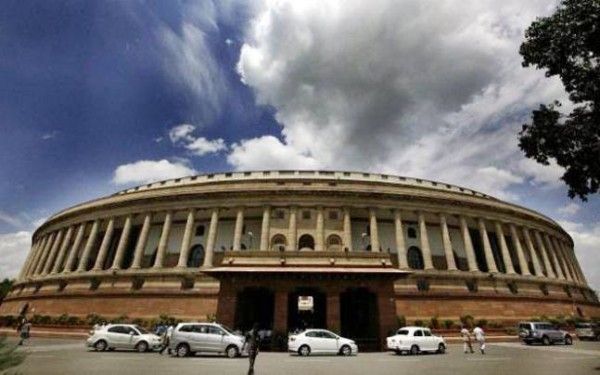 अविश्वास प्रस्ताव संसद में ताकत साबित करने और करवाने का तरीका है.