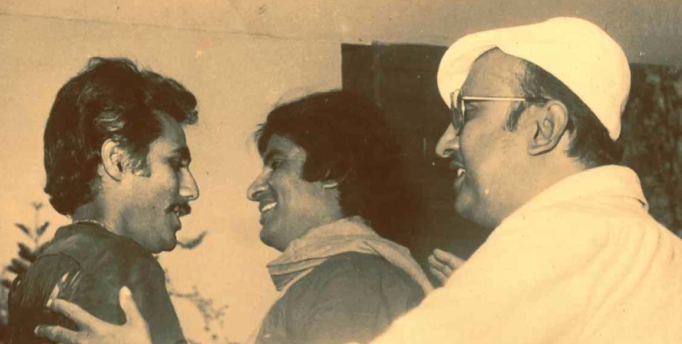 फिल्म कुली के सेट पर अमिताभ और पुनीत इस्सर. फिल्म कुली के सेट पर अमिताभ और पुनीत इस्सर.