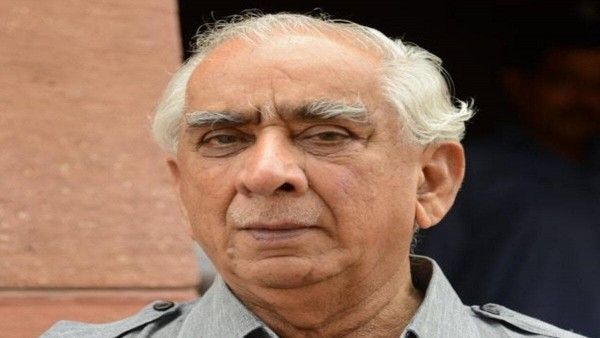 जसवंत सिंह रिहा किए गए चरमपंथियों के साथ कंधार भेजे गए थे.