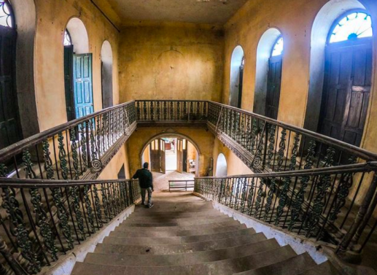 महमूदाबाद क़िले का हिस्सा. राजा के वक़ील का कहना है प्रॉपर्टी को सीलिंग में डालने का कोर्ट का फ़ैसला दूसरे पक्ष को सुने बिना लिया गया है. (साभार : Instagram/ Mahmudabad)