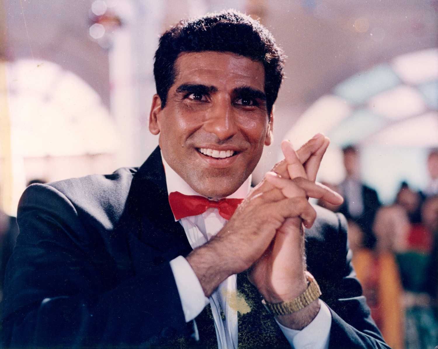 इंडिया समेत कई देशों में रहकर अलग-अलग फील्ड में काम कर चुके हैं मुकेश.