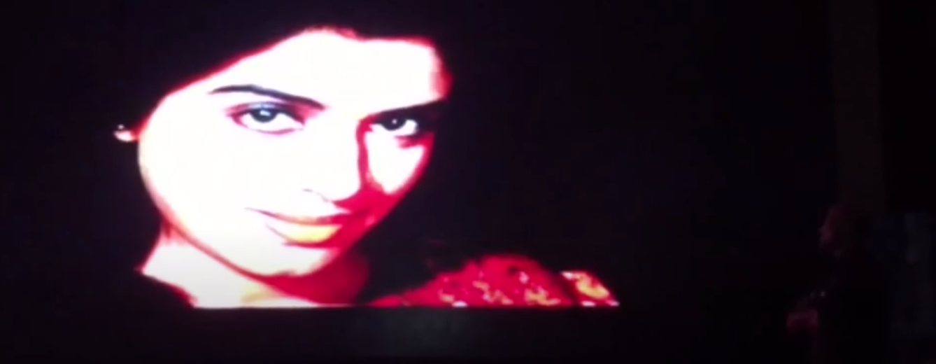 एक ऐड फिल्म में शबाना दत्त, जिन्होंने मैंने प्यार किया के लिए सूरज को सलमान का नाम सुझाया था. शबाना ने 1985 में आने वाली टीवी सीरीज़ तृष्णा में रीता का किरदार निभाया था. 