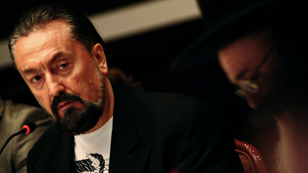 Adnan Oktar (2)
