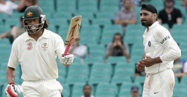 हरभजन सिंह और एंड्र्यू सायमंड्स. फोटो: Getty Images Harbhajan Symonds