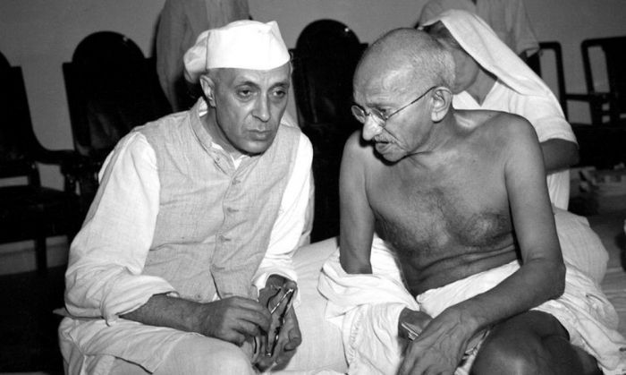जवाहर लाल नेहरू के समाजवाद के विरोधी हैं राकेश झुनझुनवाला. (तस्वीर: पब्लिक डोमेन/Photo taken by Max Desfor, who gave it to Dave Davis)