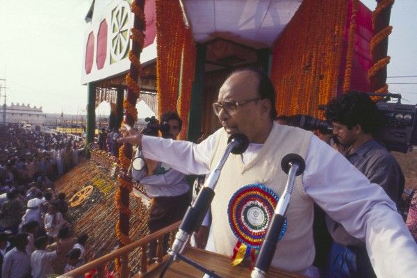 बीजू पटनायक अपने बड़बोलेपन और अक्खड़ स्वभाव के लिए भी जाने जाते थे. बीजू पटनायक अपने बड़बोलेपन और अक्खड़ स्वभाव के लिए भी जाने जाते थे.